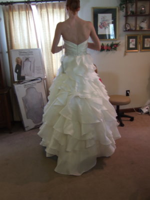 how to make a bustle on a wedding dress how to make a bustle on a wedding dress