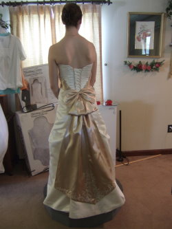 American style bustle with ties American style bustle with ties