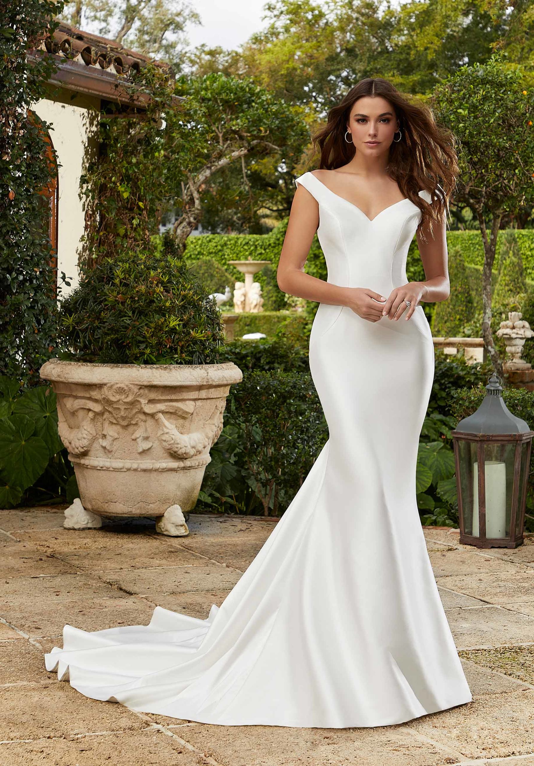 Meghan Markle's Wedding Dress Photos - Details for Meghan's Givenchy Royal  Wedding Dress